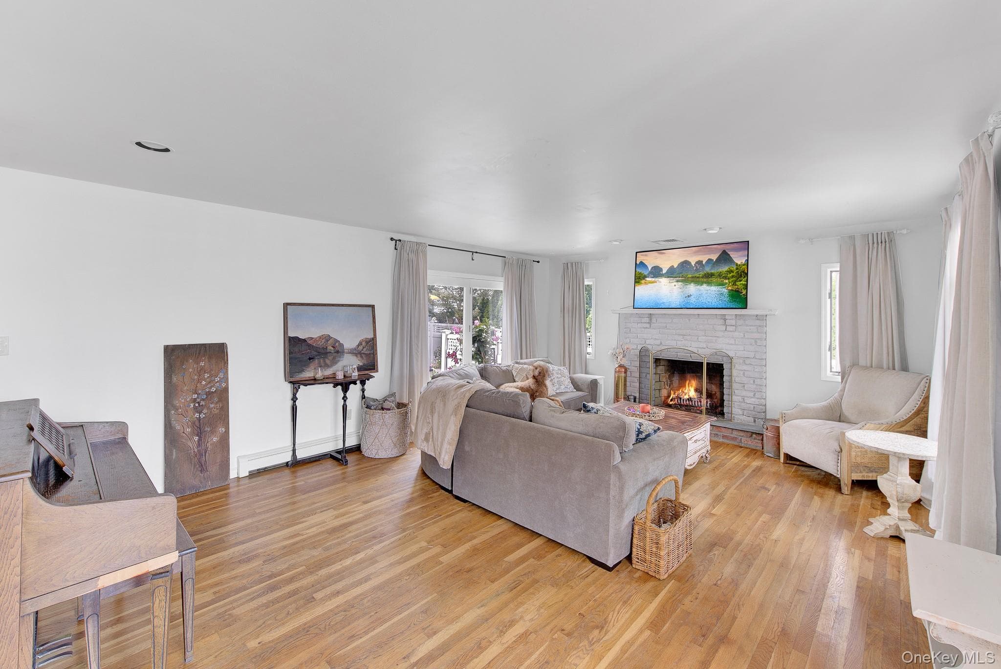 63 Cedarhurst Avenue thumbnail 4