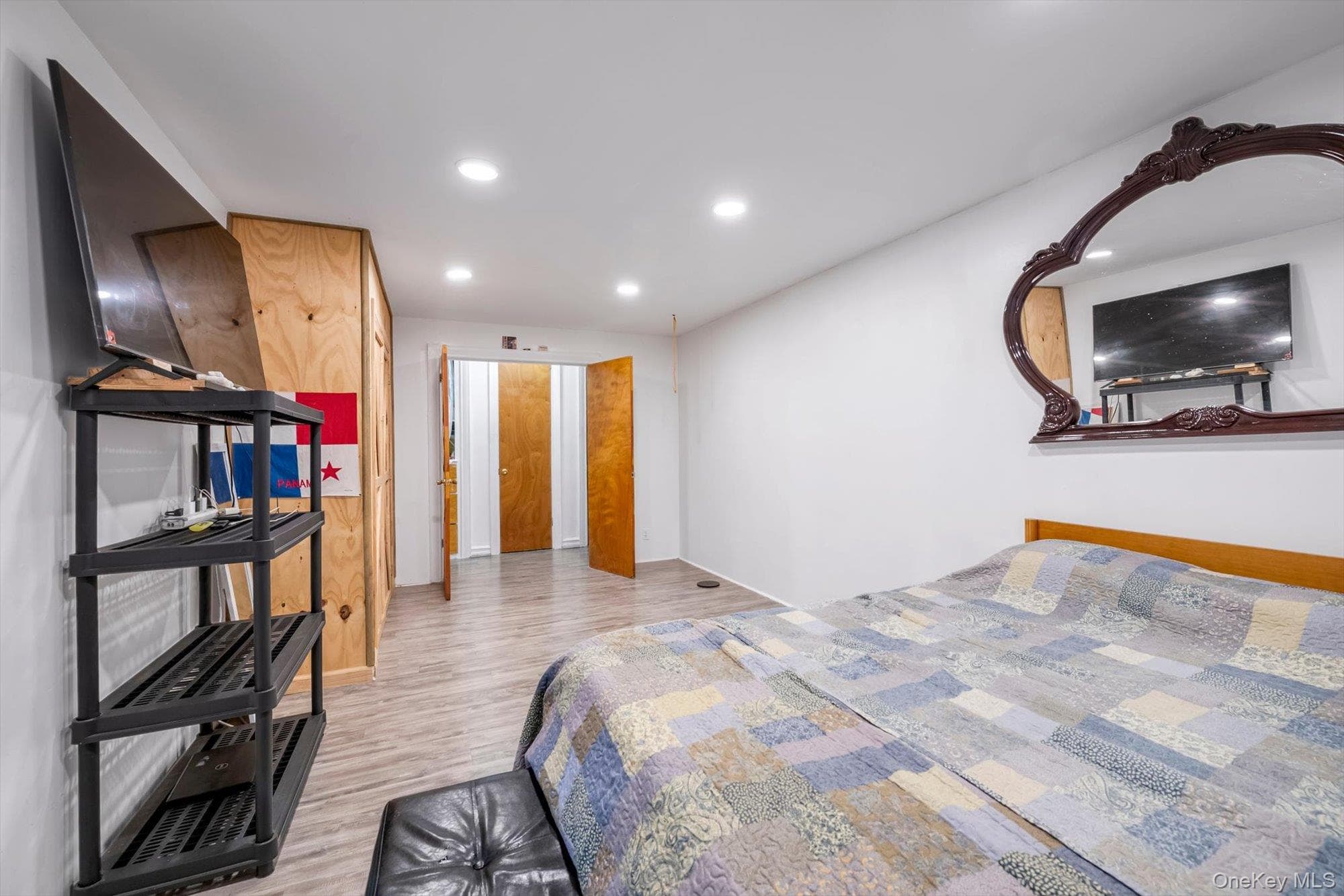 1711 Davidson Avenue Unit: 1N thumbnail 5