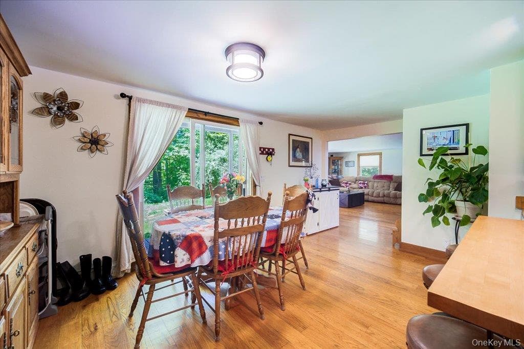 10-12 Woodlea Road thumbnail 13