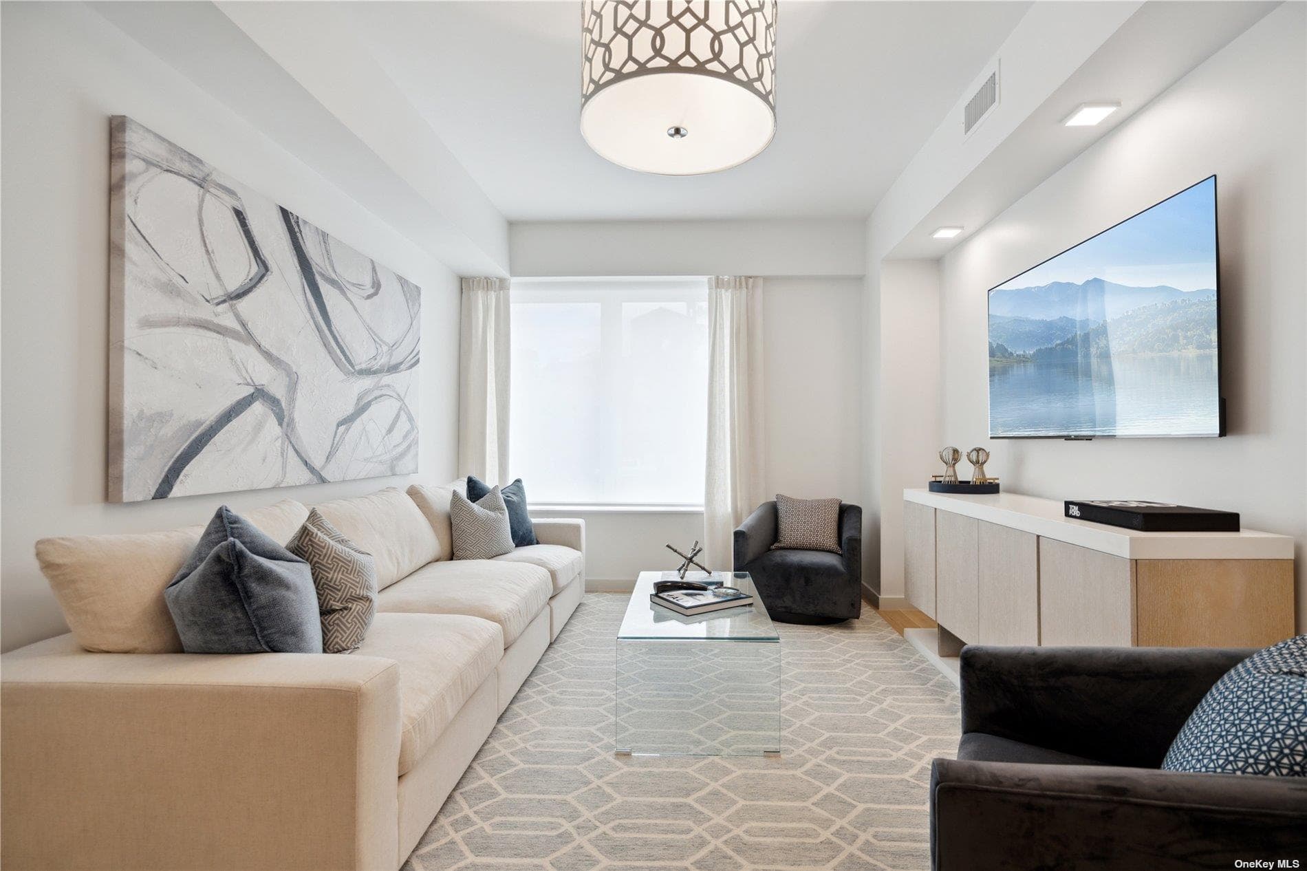 218 Middle Neck Road Unit: 202 thumbnail 6