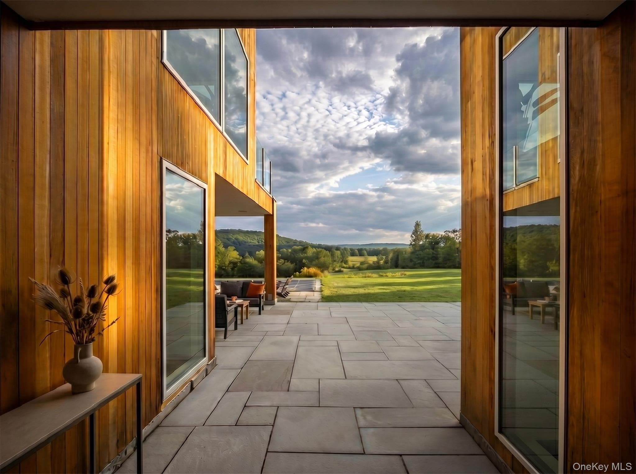 33 Ford Road thumbnail 20