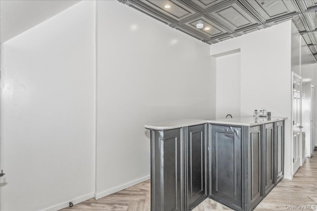 6717 Myrtle Avenue thumbnail 7