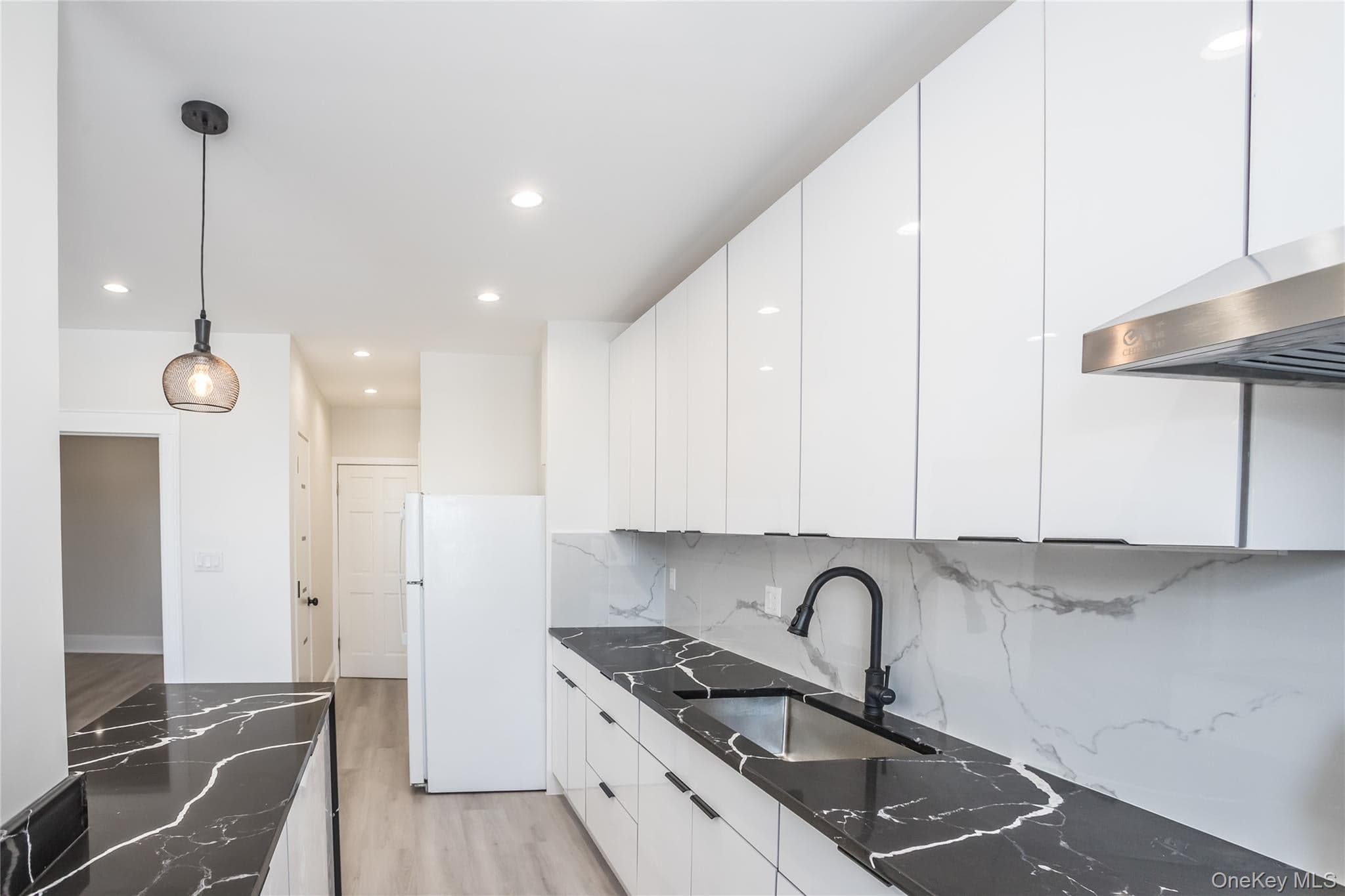6717 Myrtle Avenue thumbnail 19