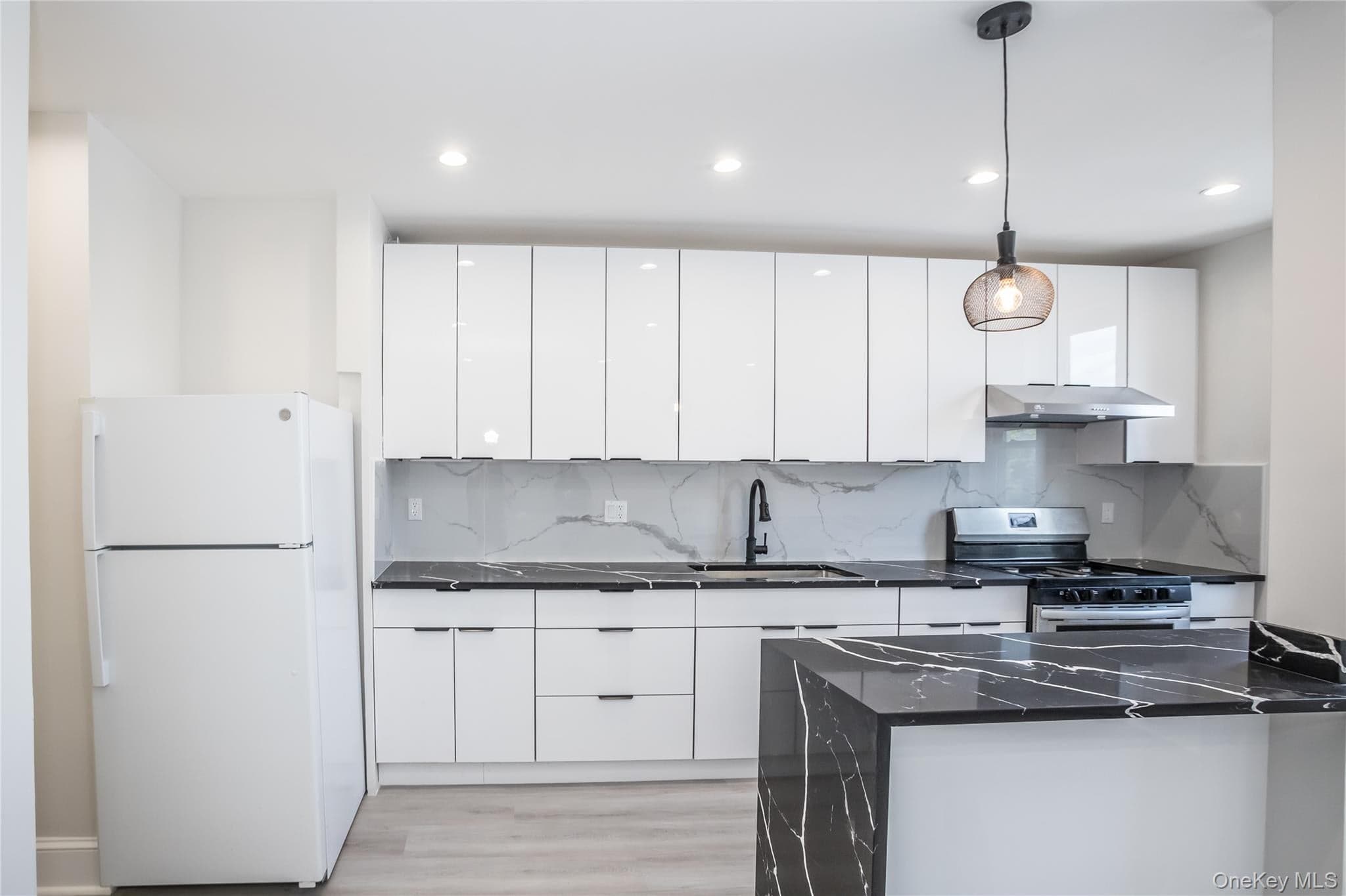 6717 Myrtle Avenue thumbnail 16