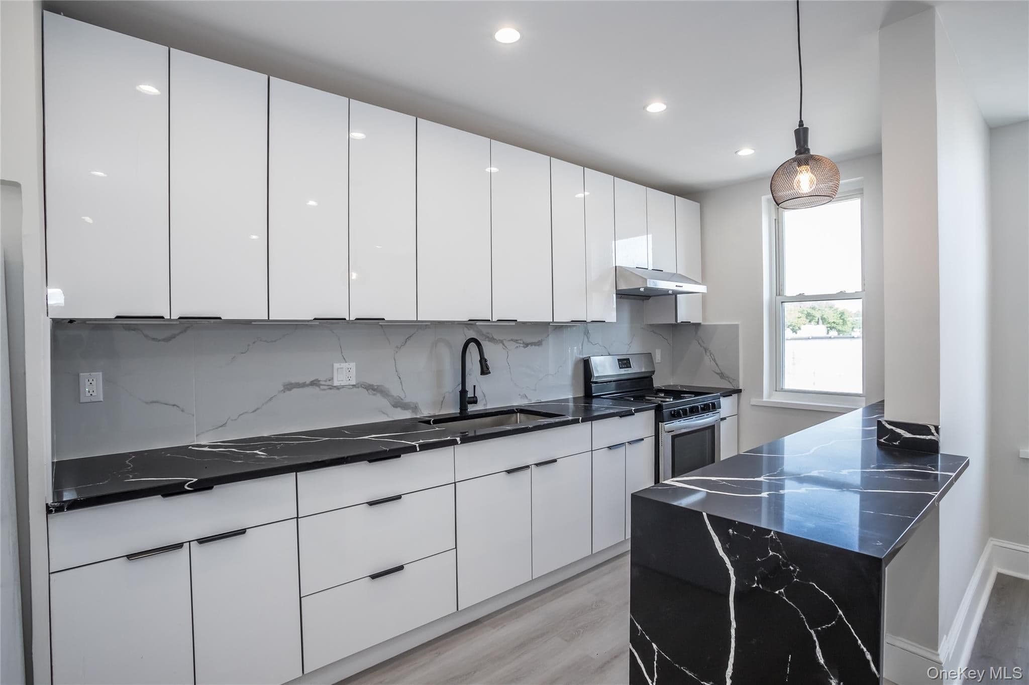 6717 Myrtle Avenue thumbnail 17