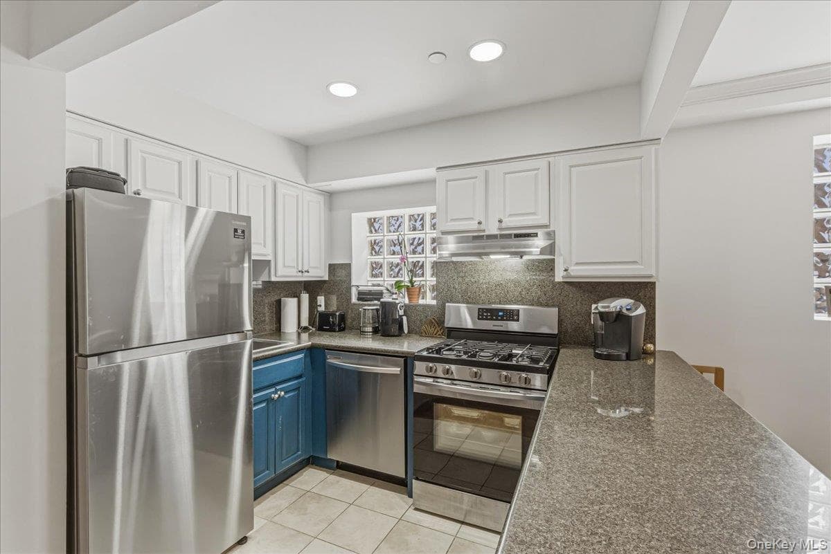 83-71 116th Street Unit: 4B thumbnail 6
