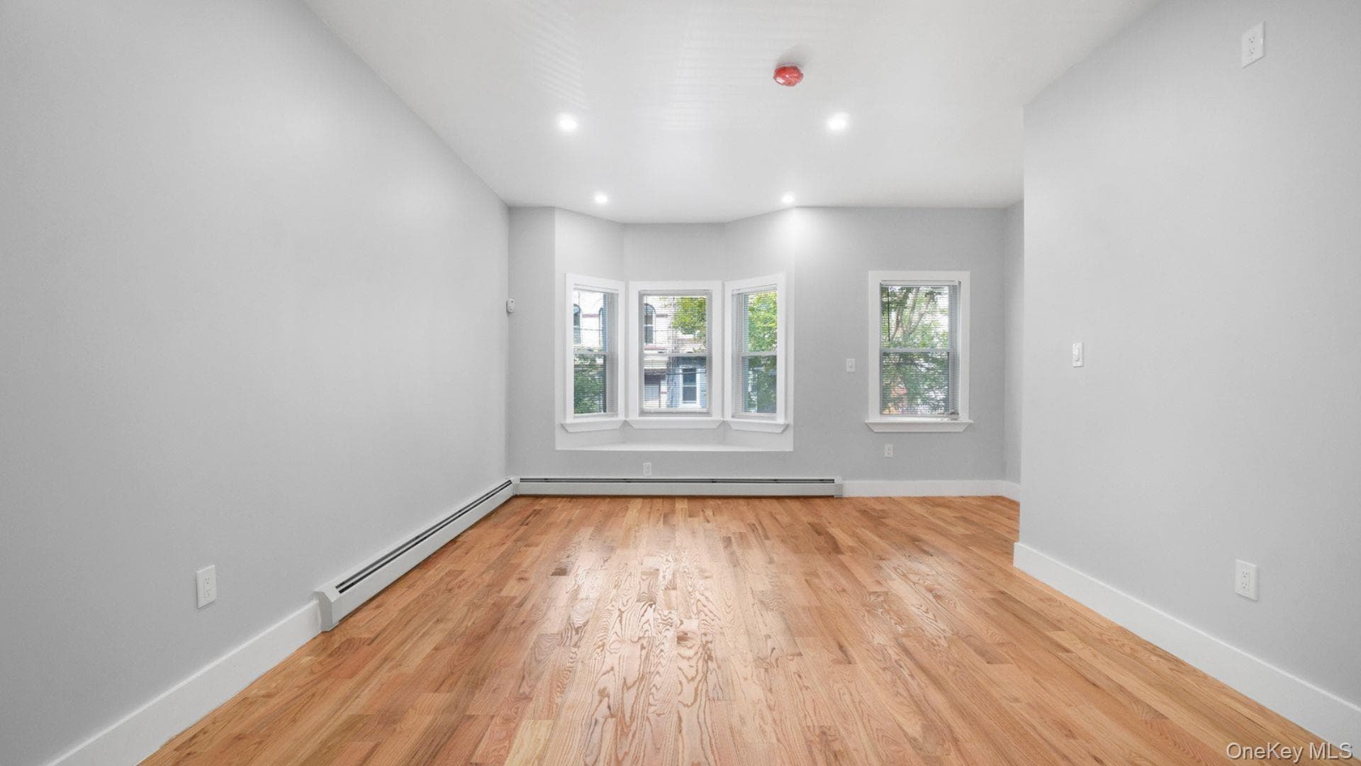 506 E 183rd Street thumbnail 9