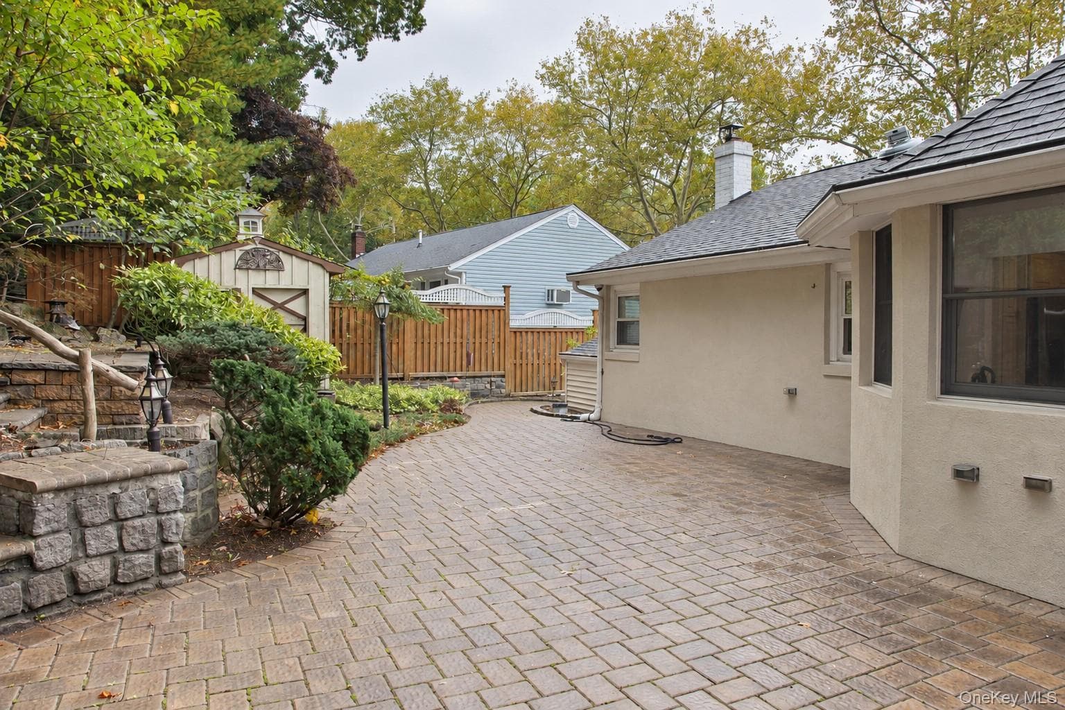 86 Iceland Drive thumbnail 19
