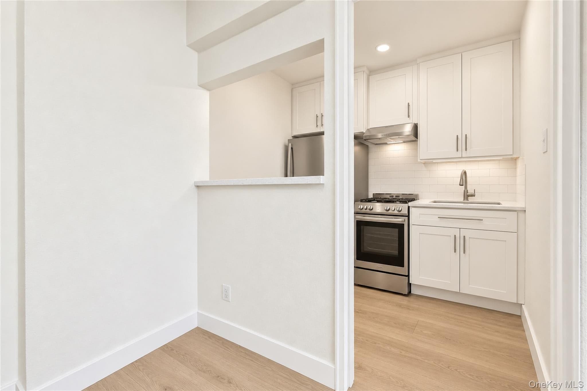35-20 Leverich Street Unit: C344 thumbnail 6