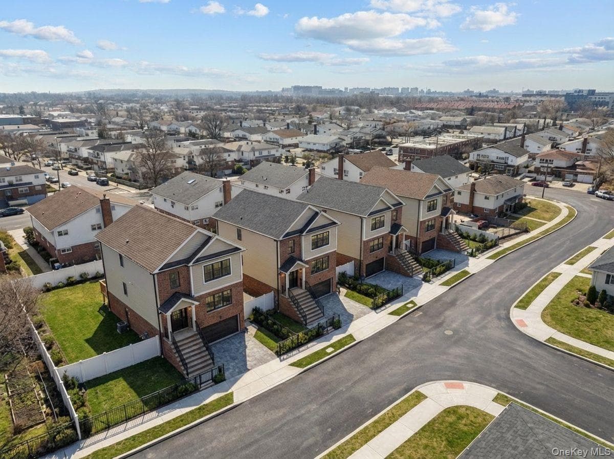 82-22 S Conduit Avenue thumbnail 2