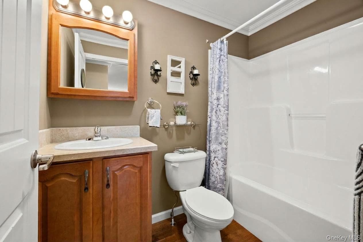 1661 Old Country Road Unit: 560 thumbnail 27