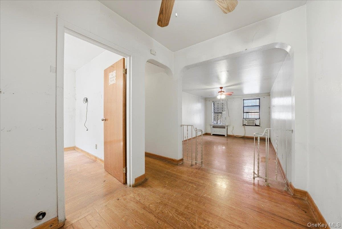 1200 Woodycrest Avenue Unit: 1C thumbnail 4