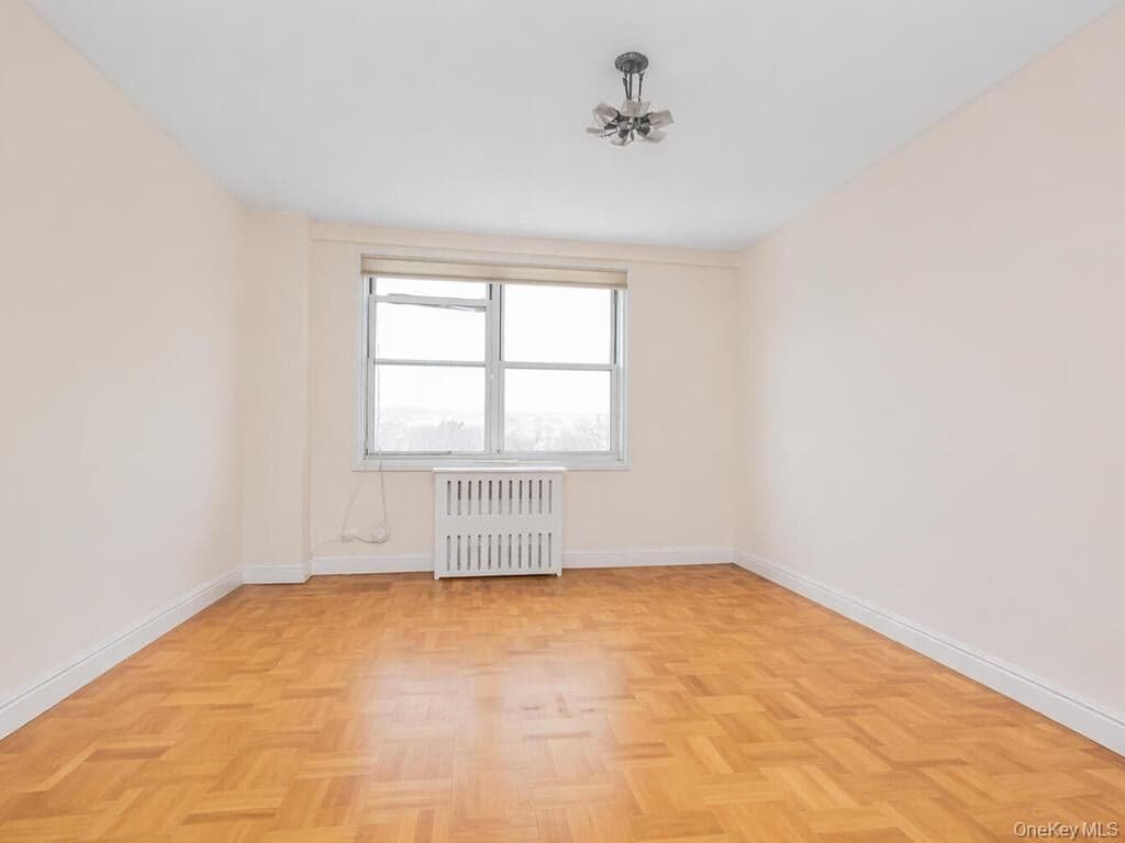 3935 Blackstone Avenue Unit: 8A thumbnail 9