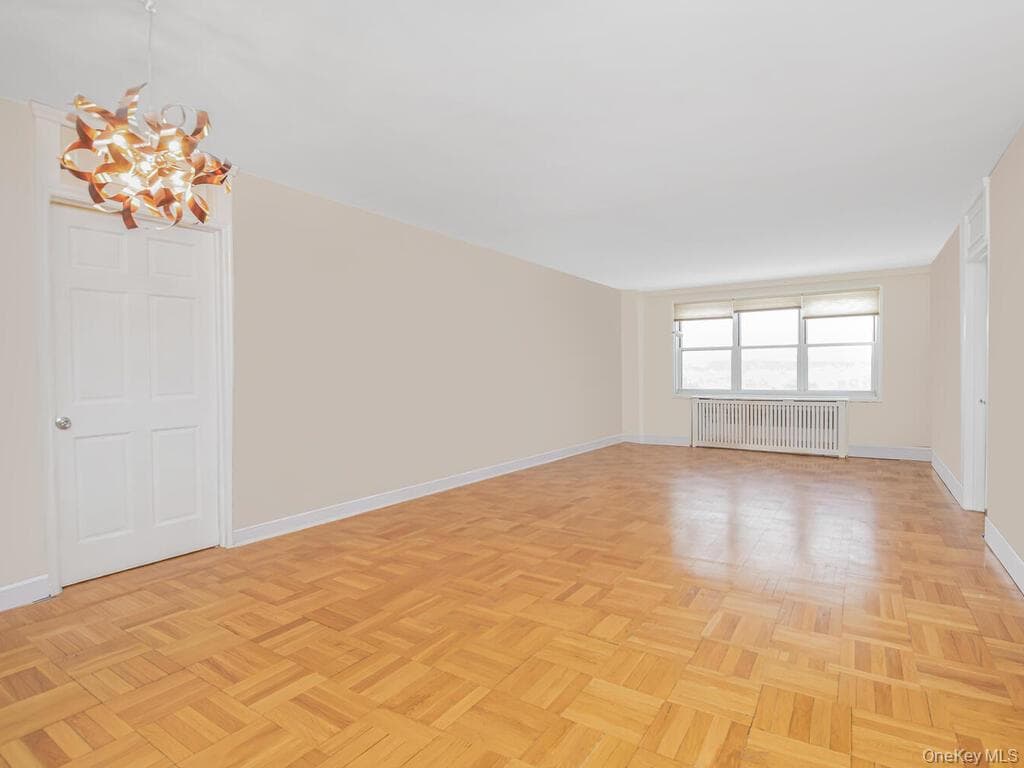 3935 Blackstone Avenue Unit: 8A thumbnail 3