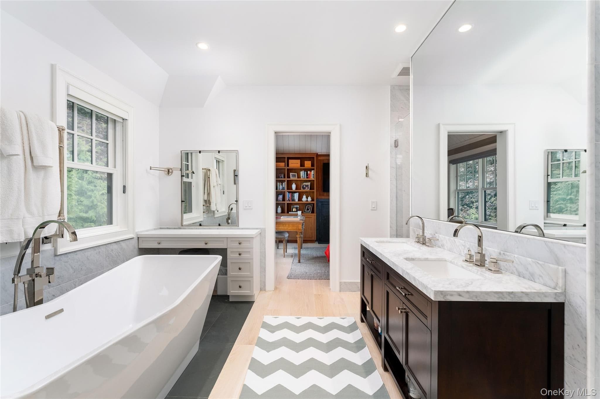 65 Middle Pond Road thumbnail 20