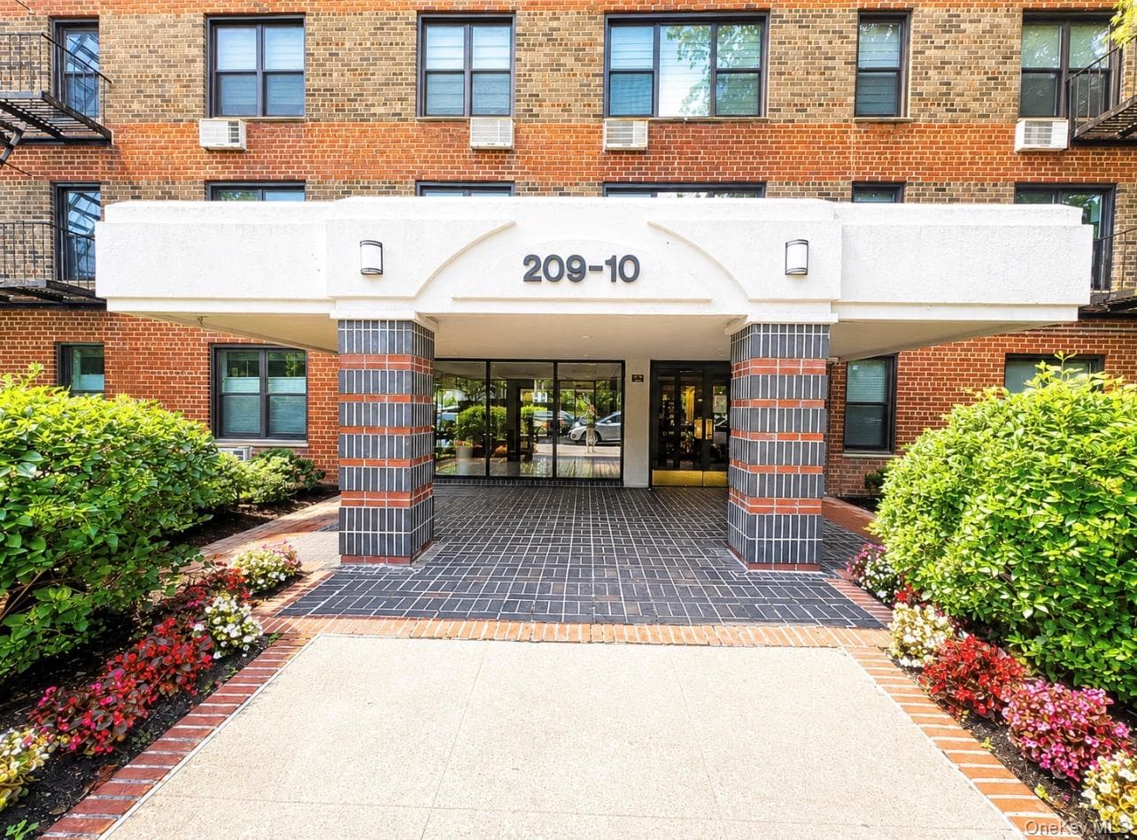 209-10 41st Ave Ave Unit: 3N, Bayside