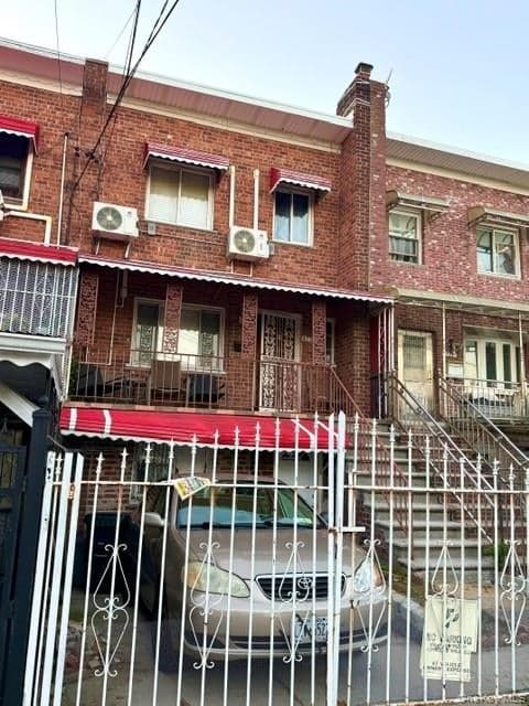 4775 Barnes Avenue thumbnail 2