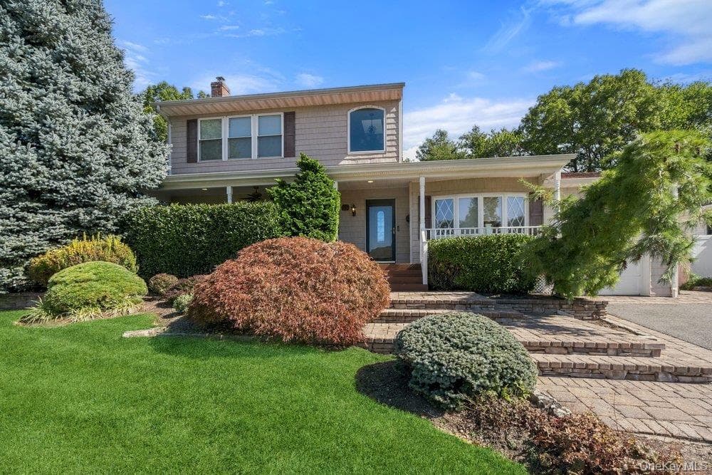 25 Beaumont Drive photo 1