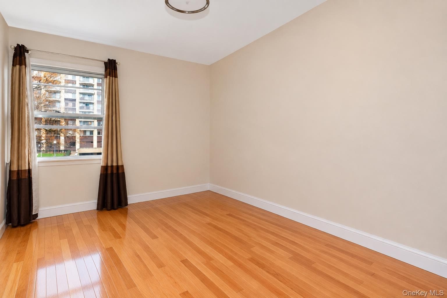 21540 23rd Avenue thumbnail 14