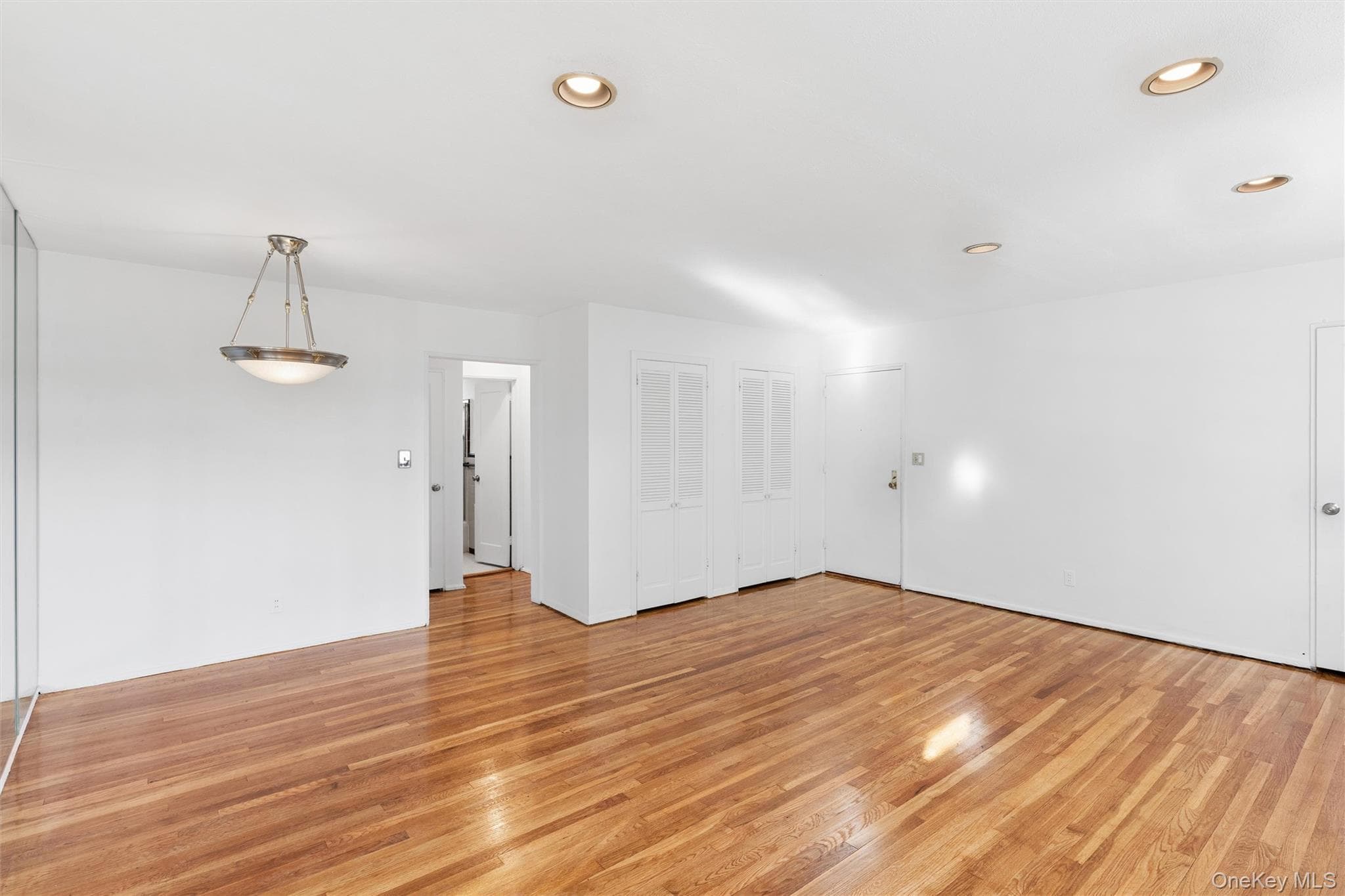 15-35 160 Street Unit: 6-160 thumbnail 4