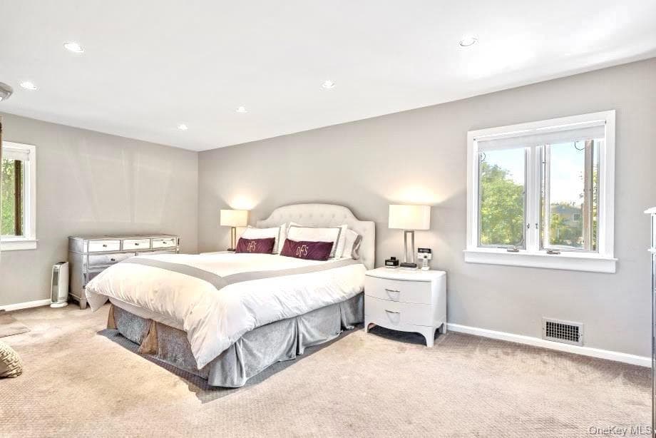 676 Derby Avenue thumbnail 9