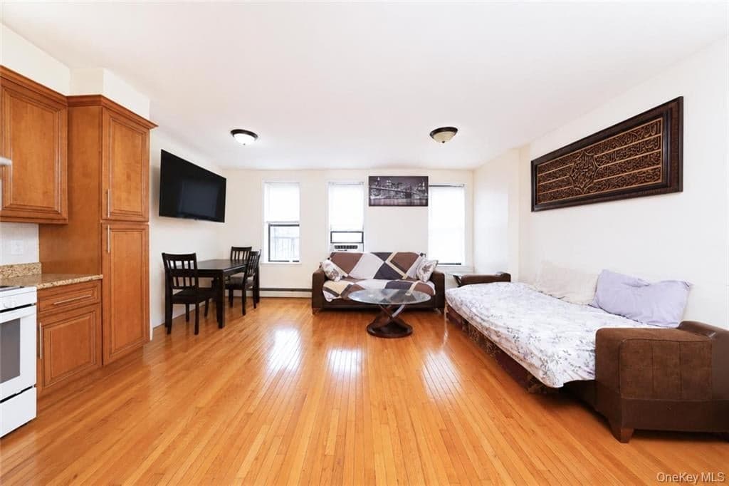 10 Bay Ridge Avenue thumbnail 11