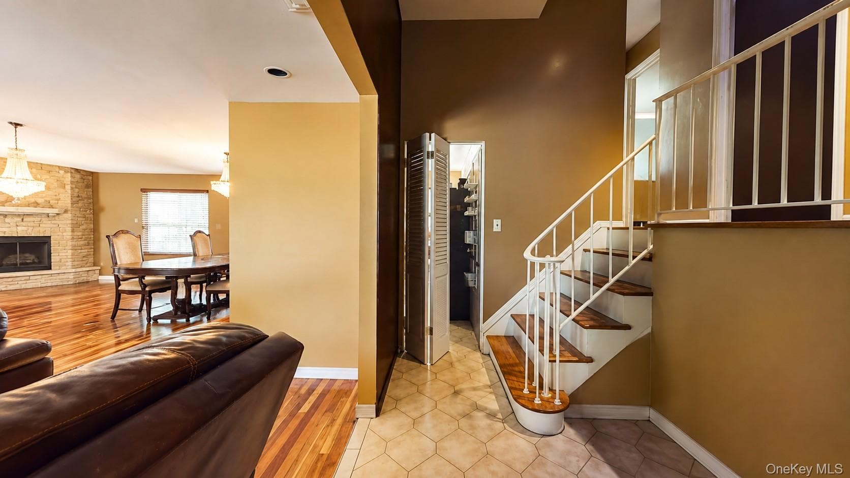 336 W Valley Stream Boulevard thumbnail 8