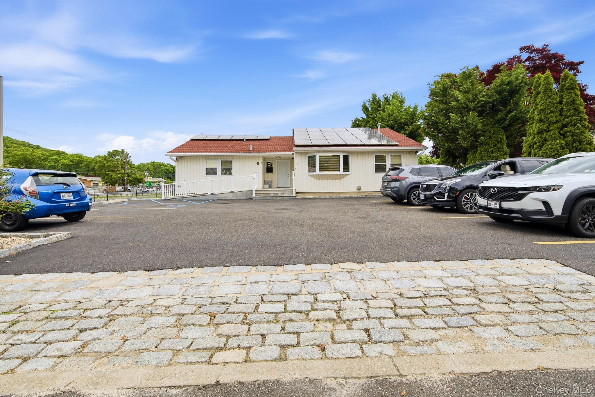 1 Arrowood Lane Lane photo 1
