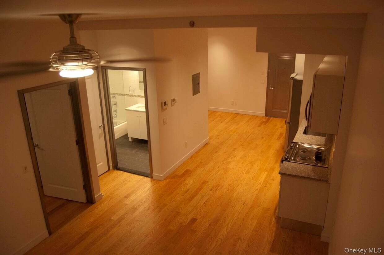 114 Greenpoint Avenue thumbnail 8