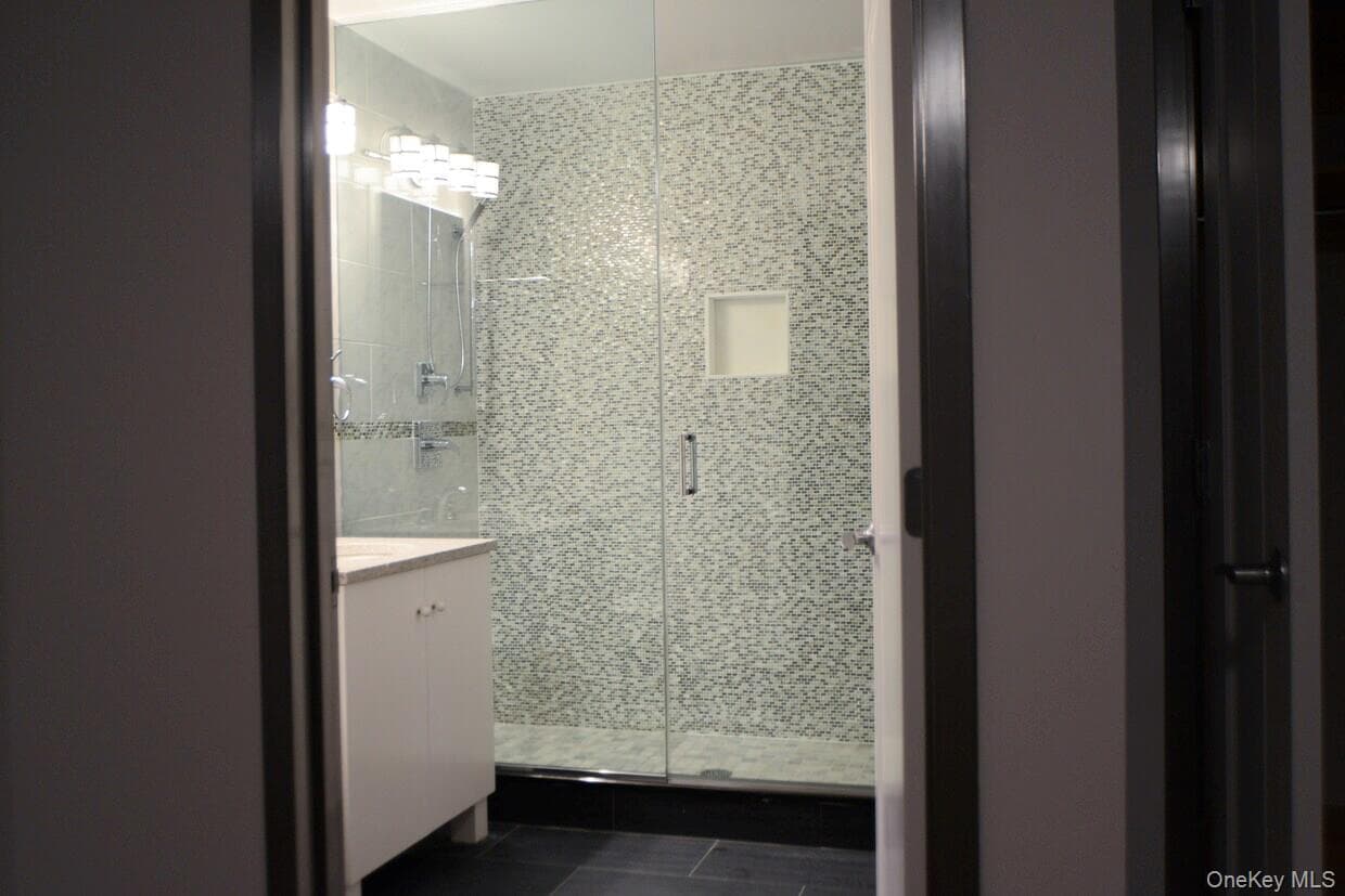 114 Greenpoint Avenue thumbnail 10