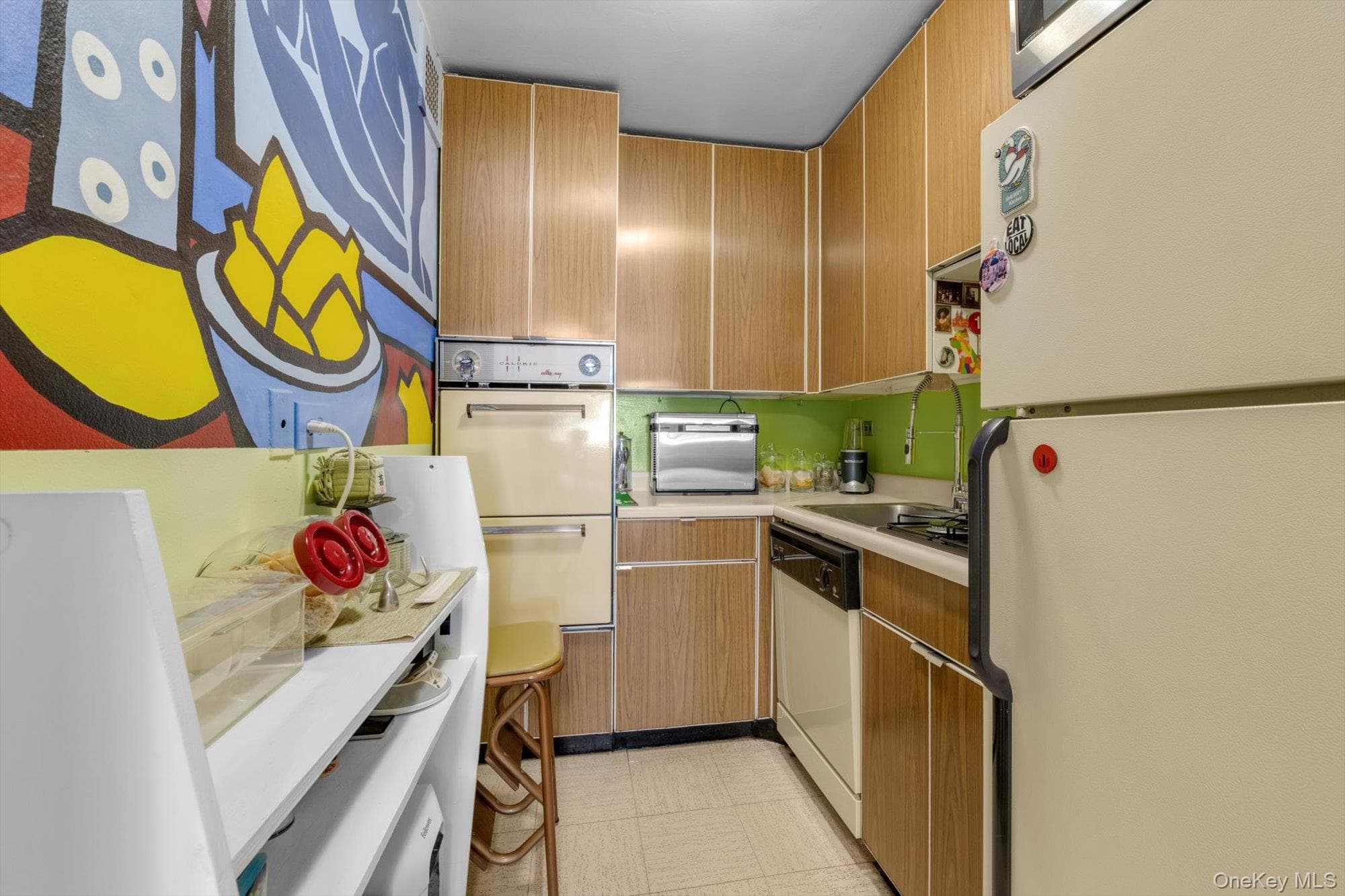 61-20 Grand Central Parkway Unit: A208 thumbnail 9