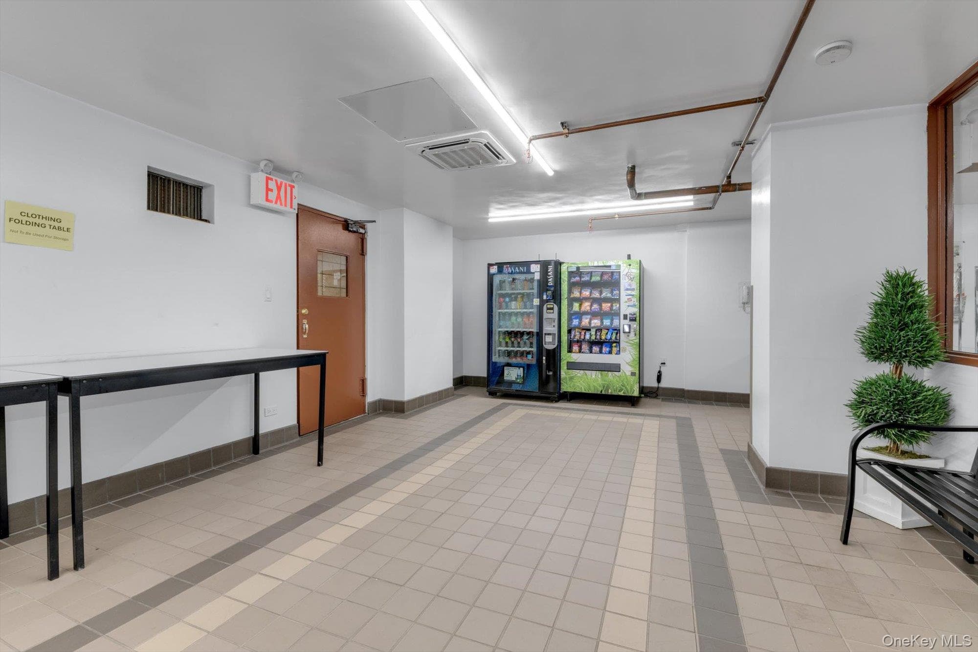 61-20 Grand Central Parkway Unit: A208 thumbnail 14