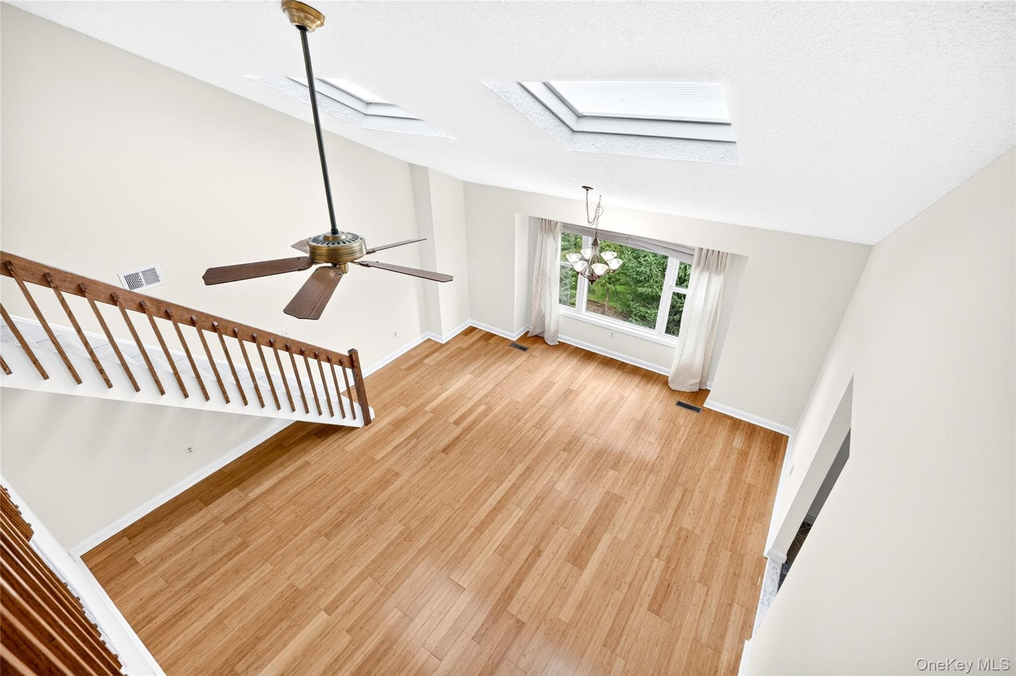 72 Chester Lane thumbnail 9