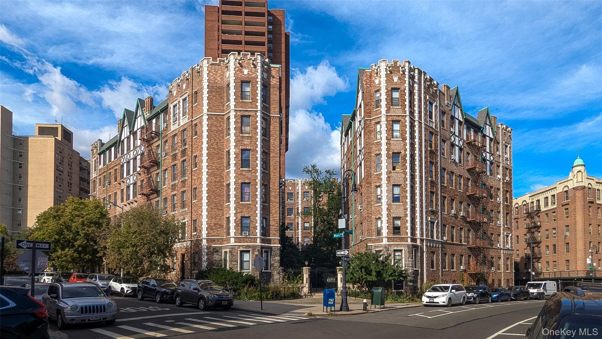 3390 Wayne Avenue Unit: G61 photo 1