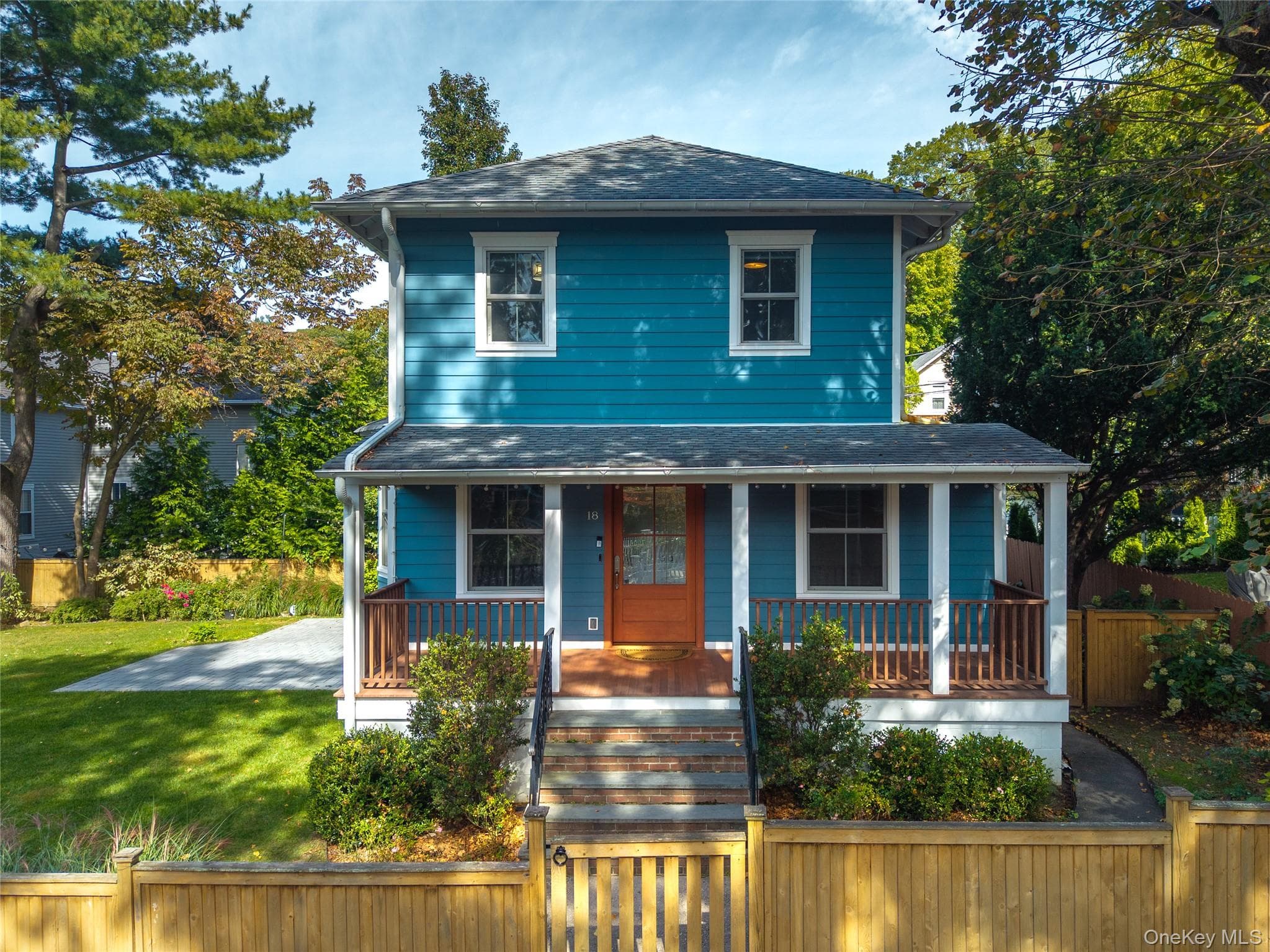 18 20th Avenue photo 1