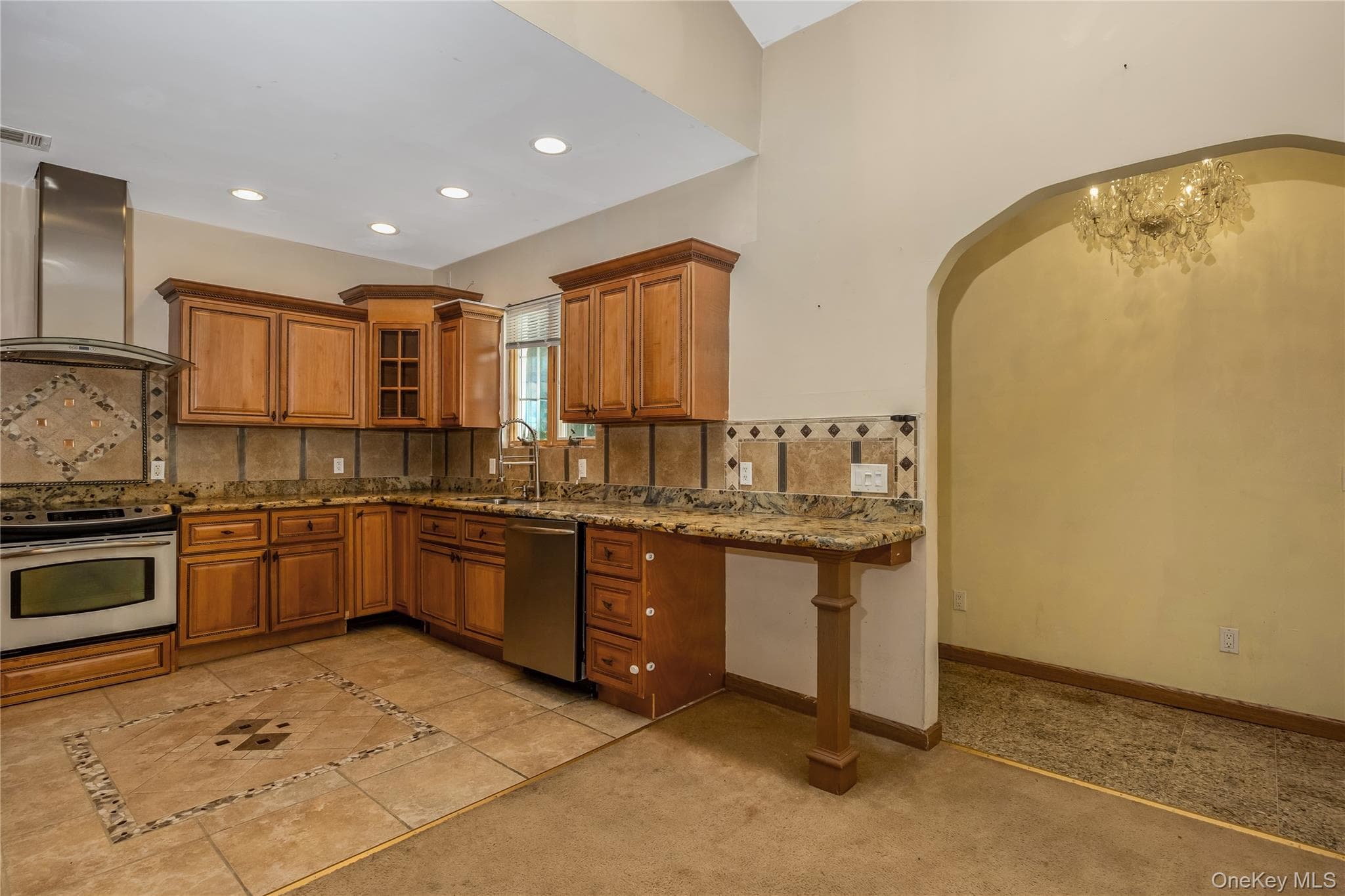 216 Woodbury Road thumbnail 21