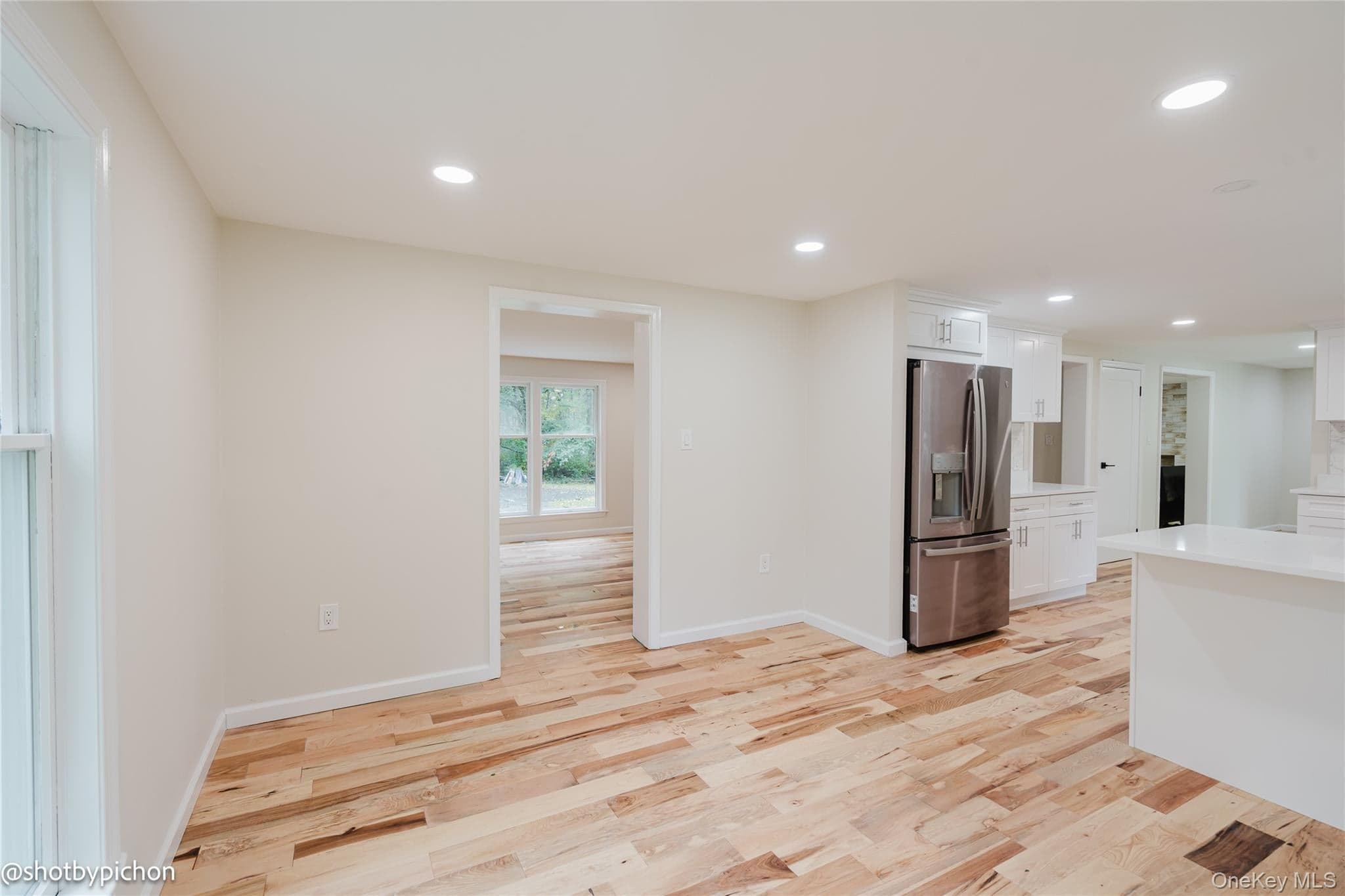 447 N Elting Corners Road thumbnail 11
