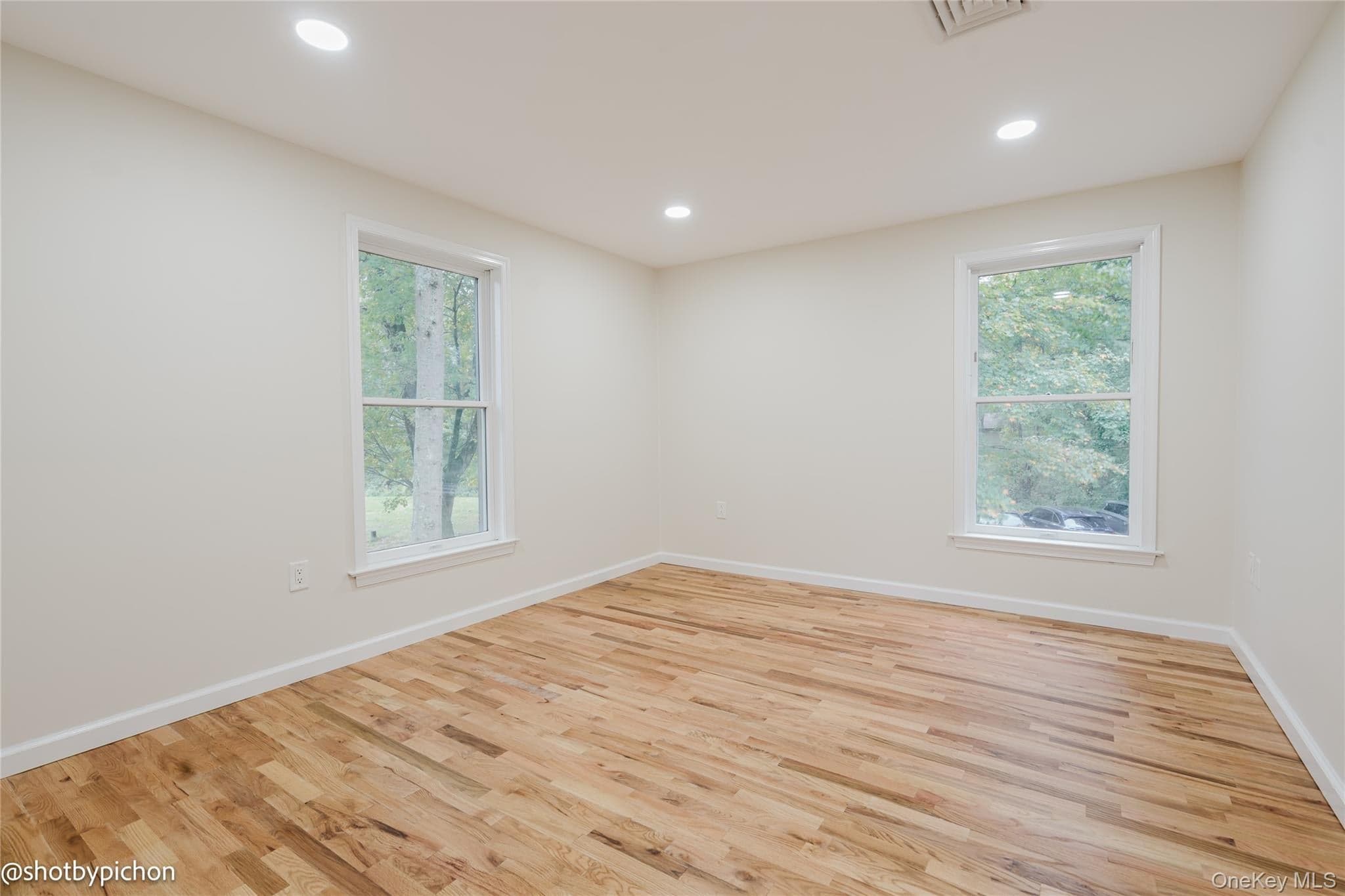 447 N Elting Corners Road thumbnail 36