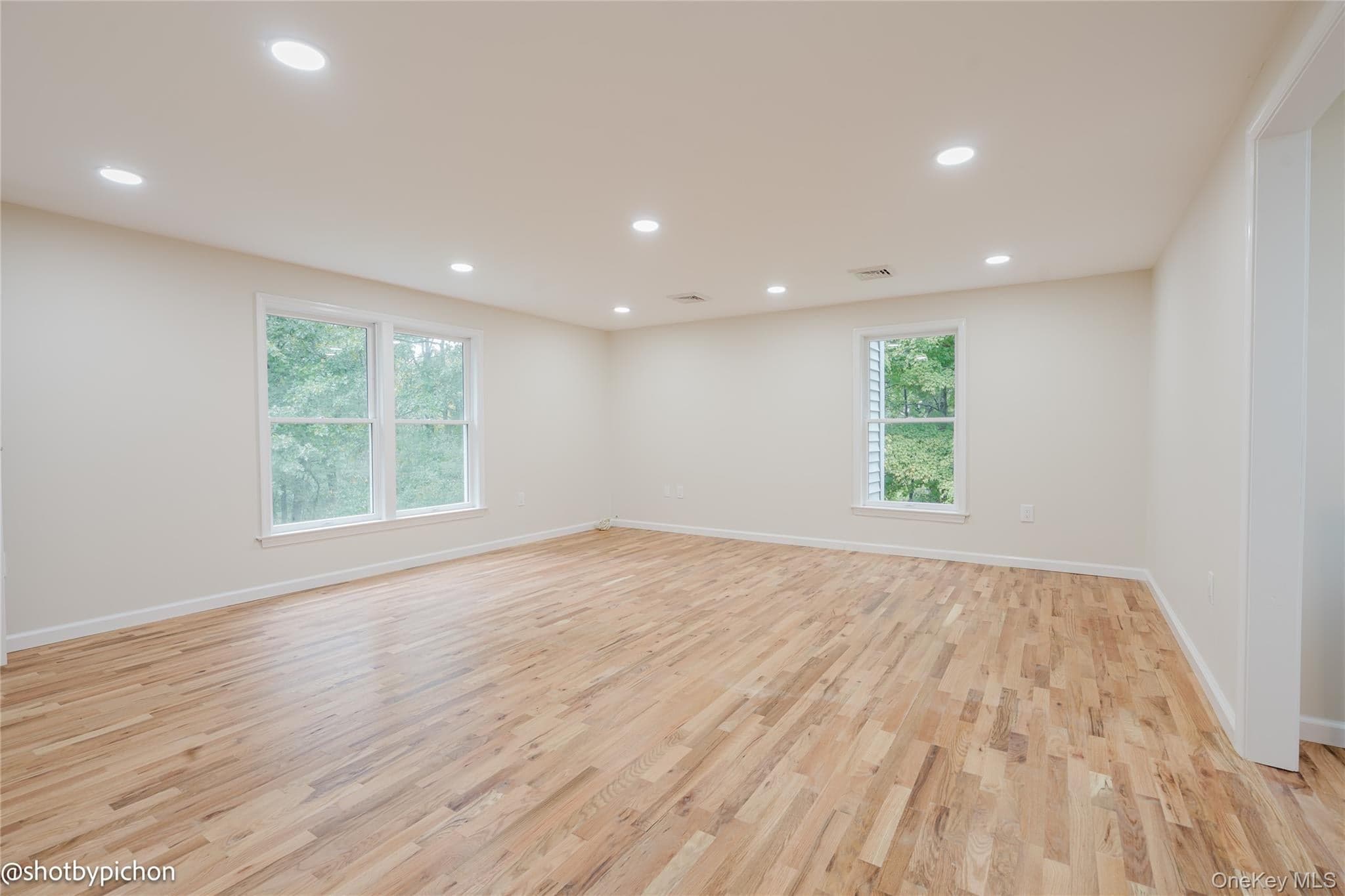 447 N Elting Corners Road thumbnail 21