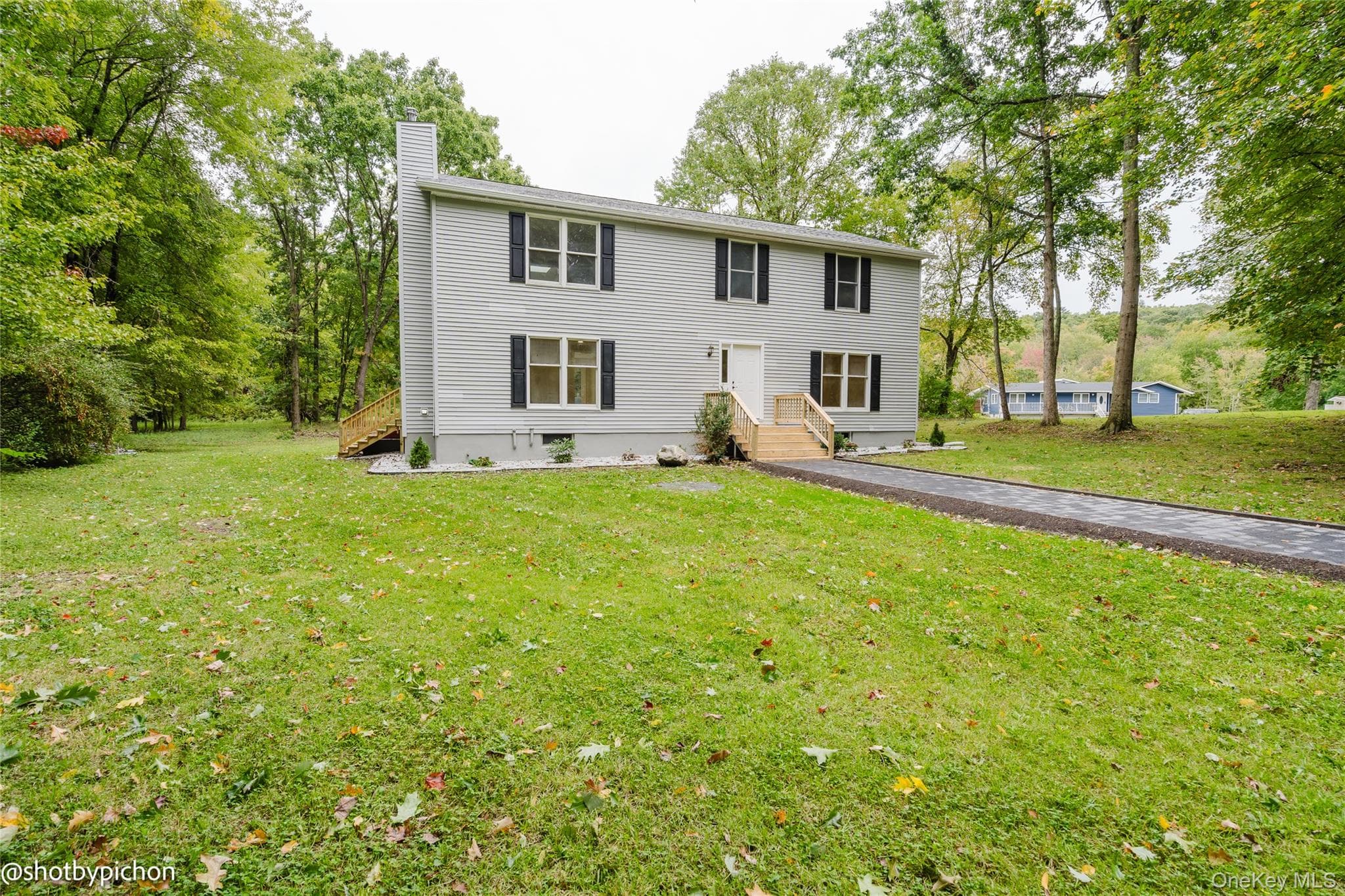 447 N Elting Corners Road thumbnail 2