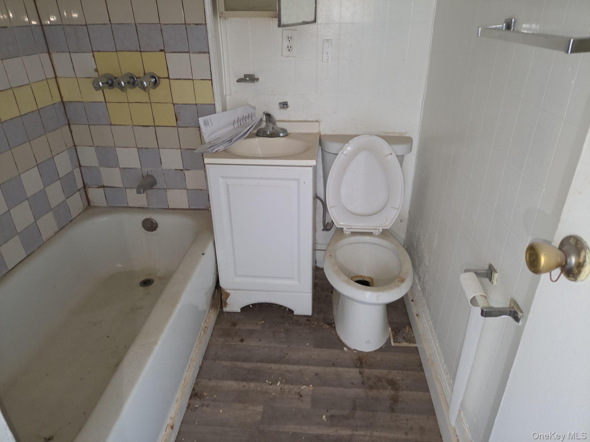 74 Utica Avenue thumbnail 6