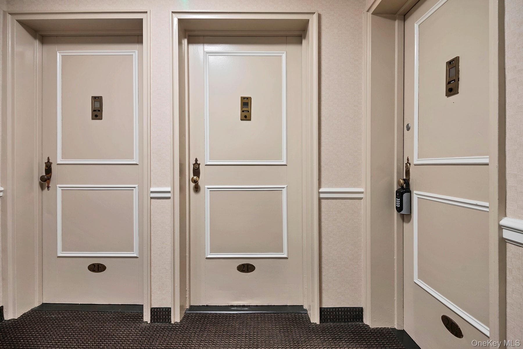 15 Bryant Crescent Unit: 2F thumbnail 4