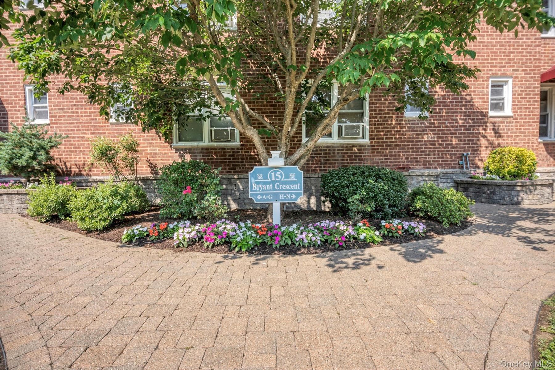 15 Bryant Crescent Unit: 2F thumbnail 2