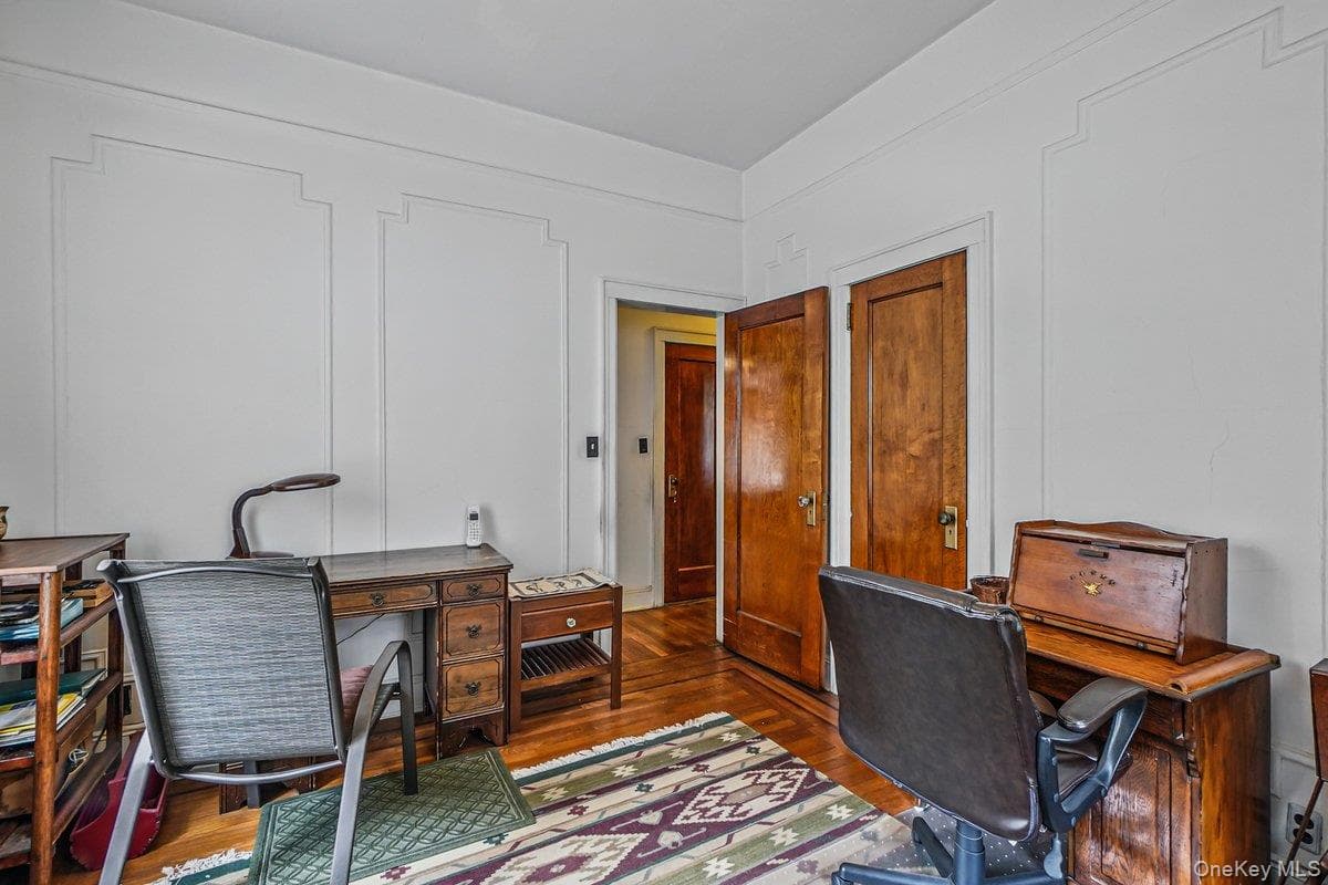 2117 Hazen Street thumbnail 16