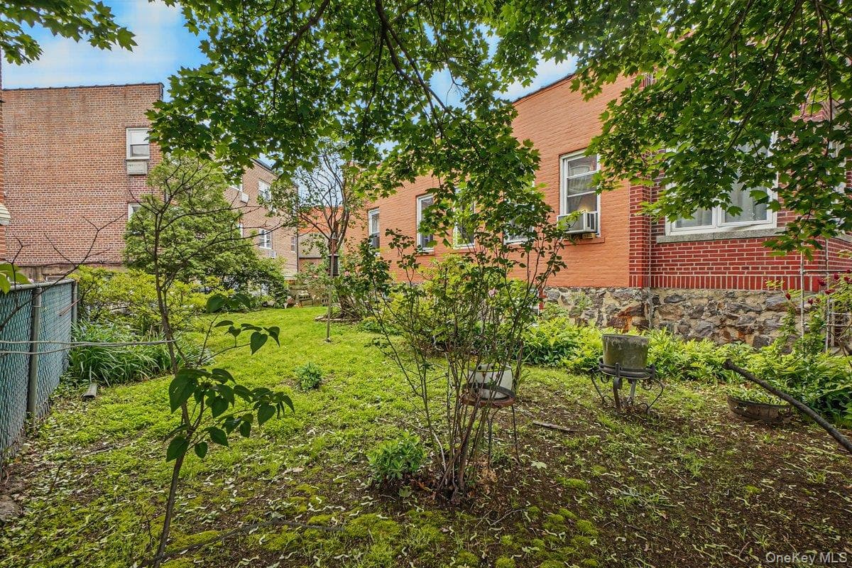 2117 Hazen Street thumbnail 7