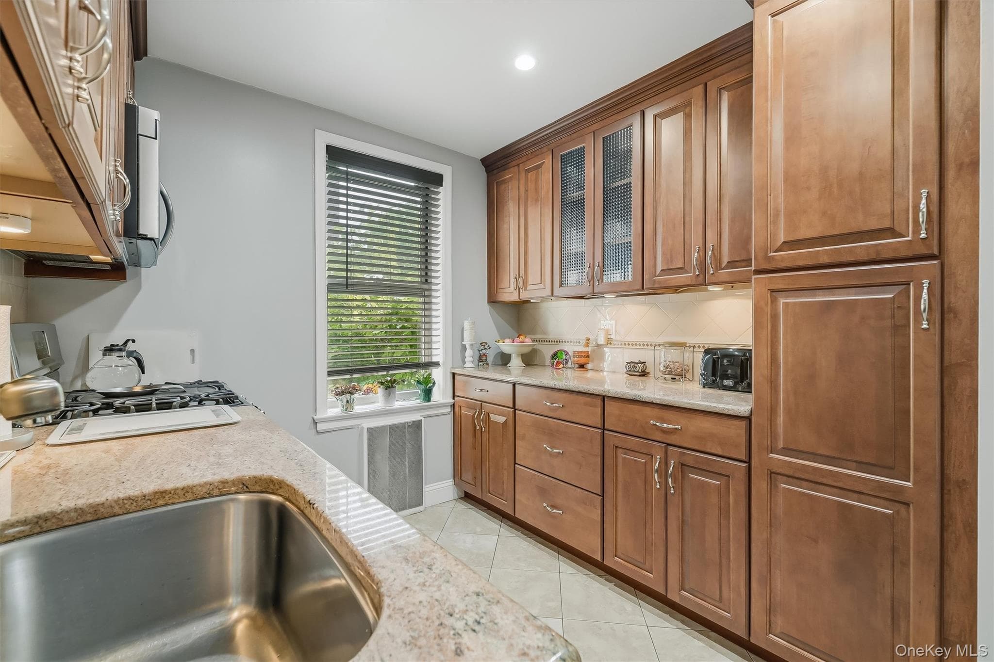 125 Bronx River Road Unit: 2F thumbnail 2