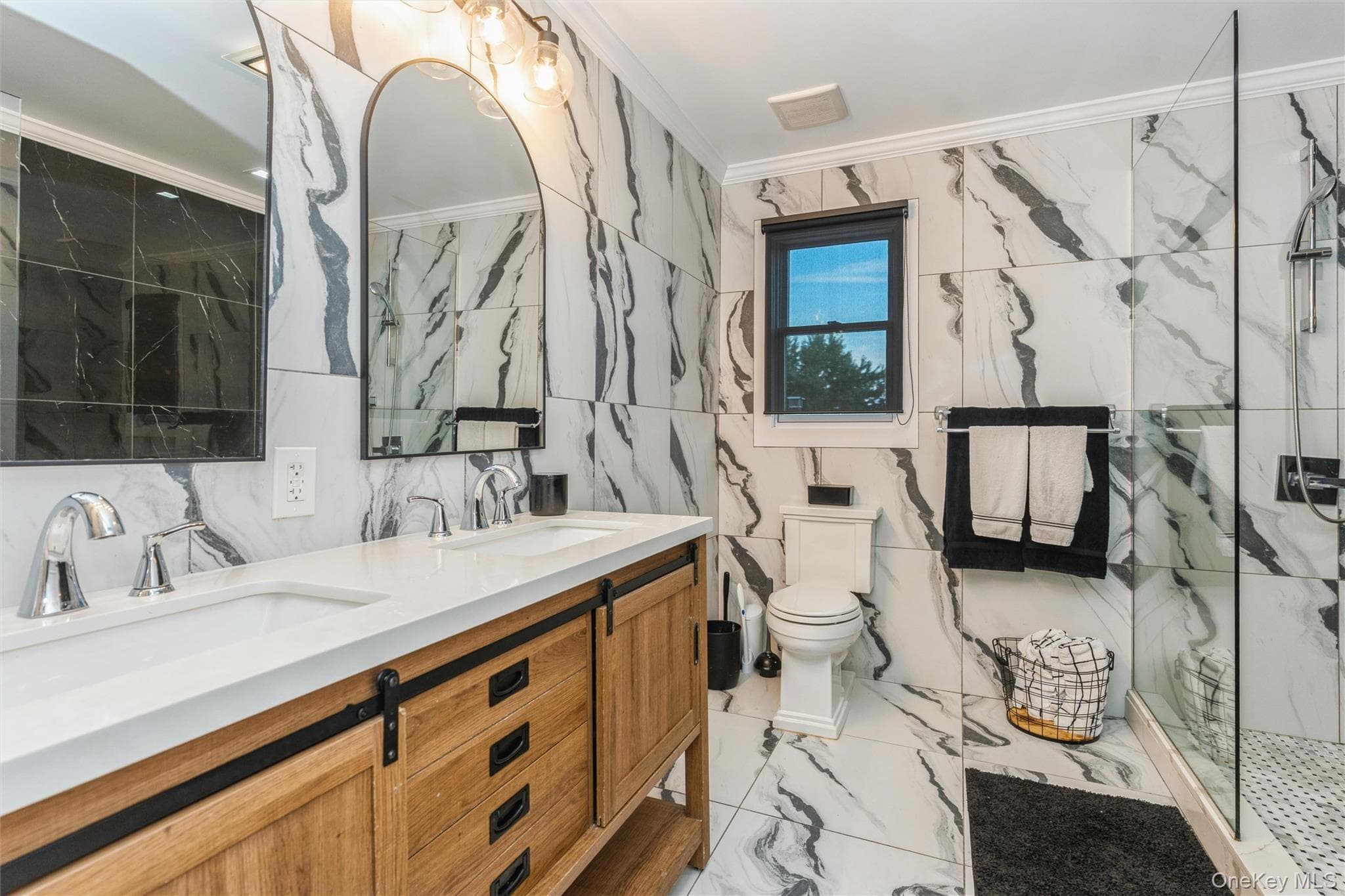 1402 Merrick Avenue thumbnail 17