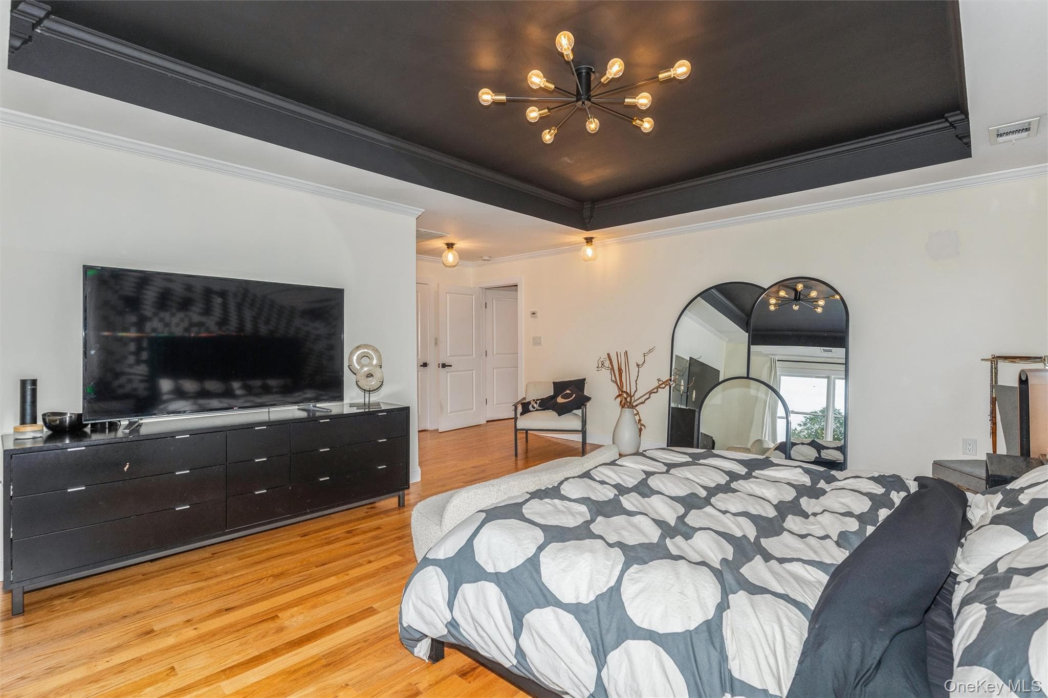 1402 Merrick Avenue thumbnail 16