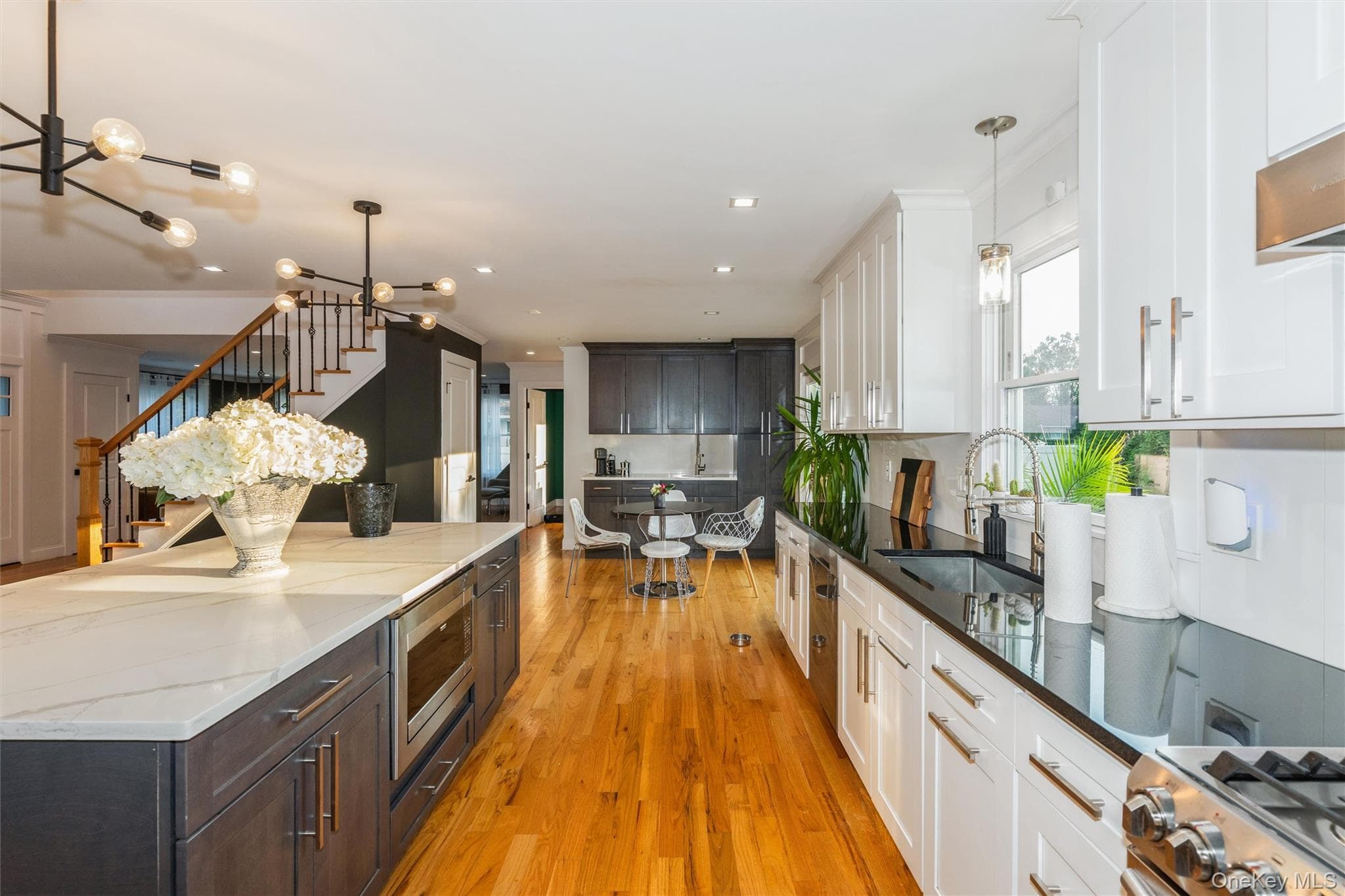 1402 Merrick Avenue thumbnail 11