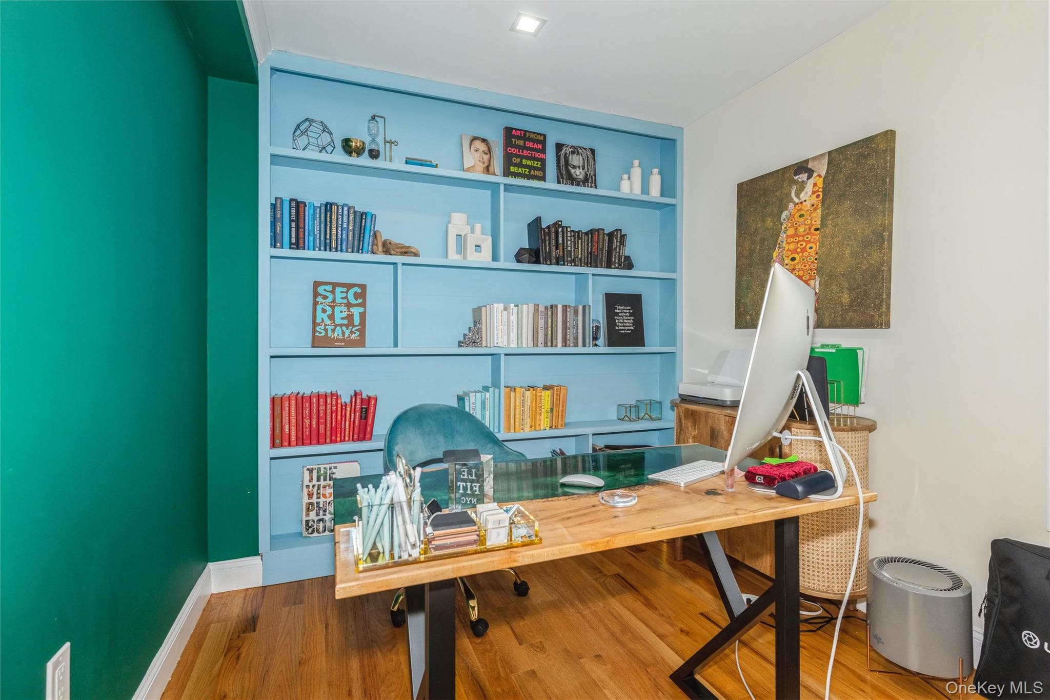 1402 Merrick Avenue thumbnail 5